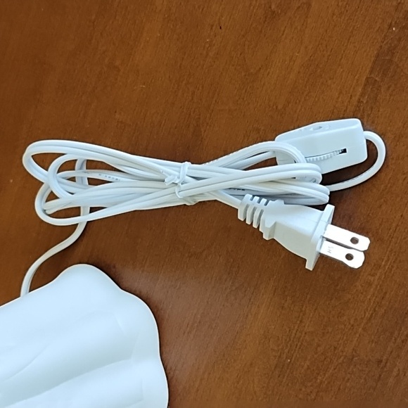 Ceramic Angel Nightlight 9 Inches Tall 4.5 Foot Cord Electric White - Picture 3 of 7